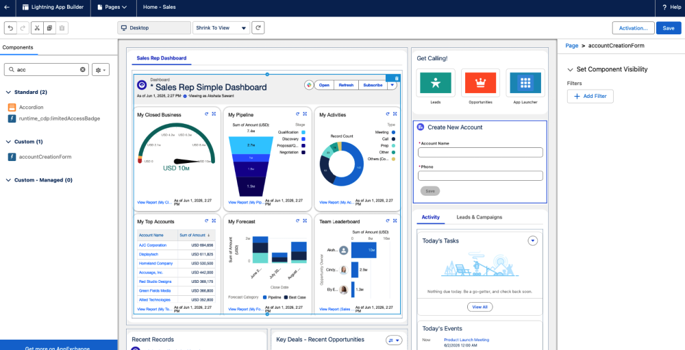 Lightning App Builder interface with the accountCreationForm component visible